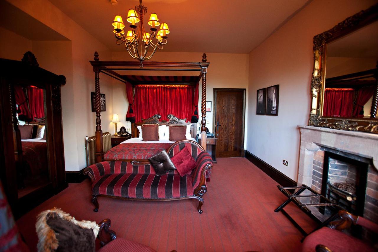 Peckforton Castle Tarporley Exteriér fotografie